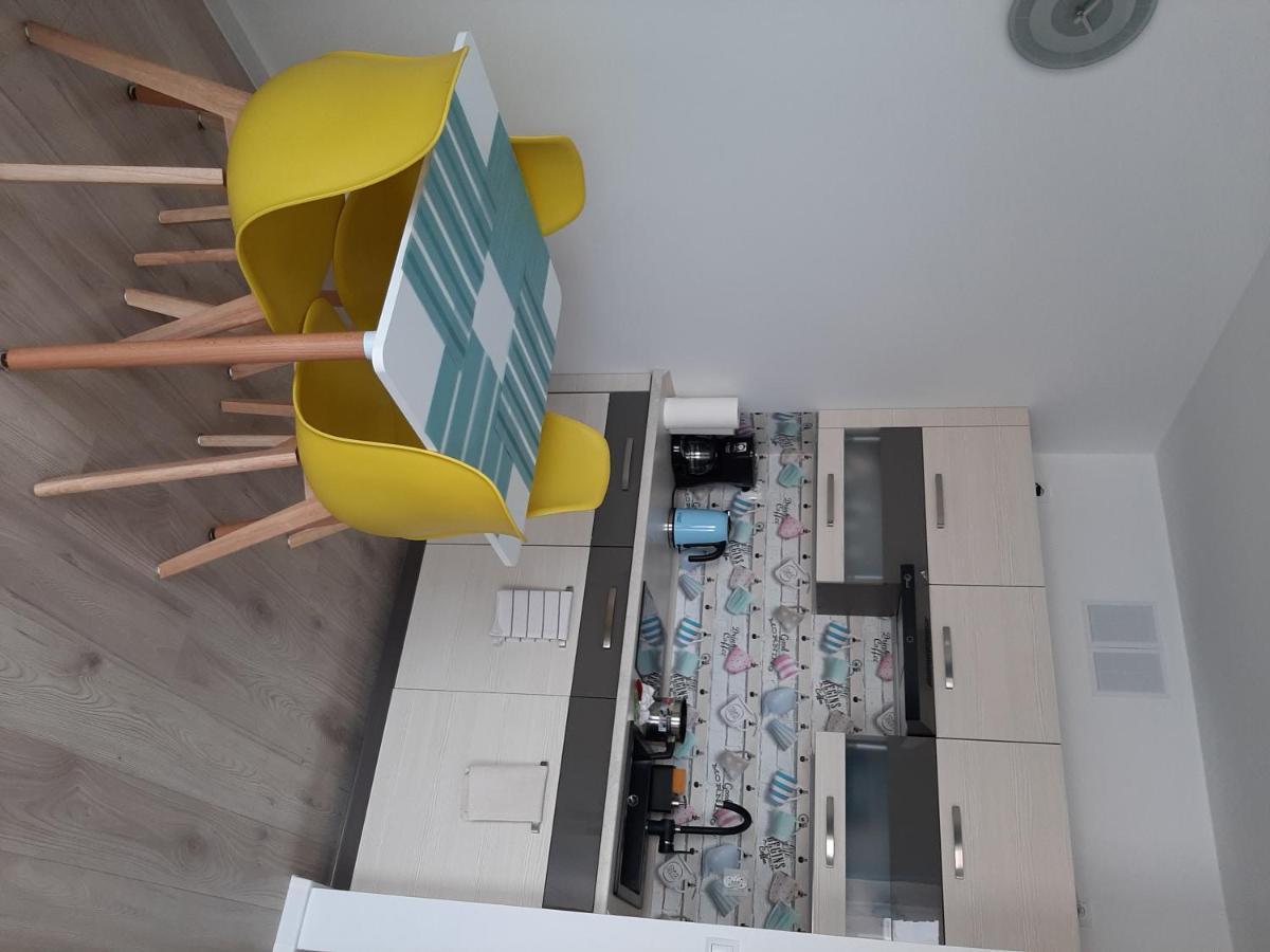 Apartament Viktoria Lägenhet Darlowko Exteriör bild
